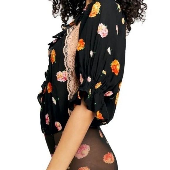 NWT Free People Poppy Balloon Sleeve Ruffle Floral V-Neck Lace Detail Bo… - Picture 3 of 14